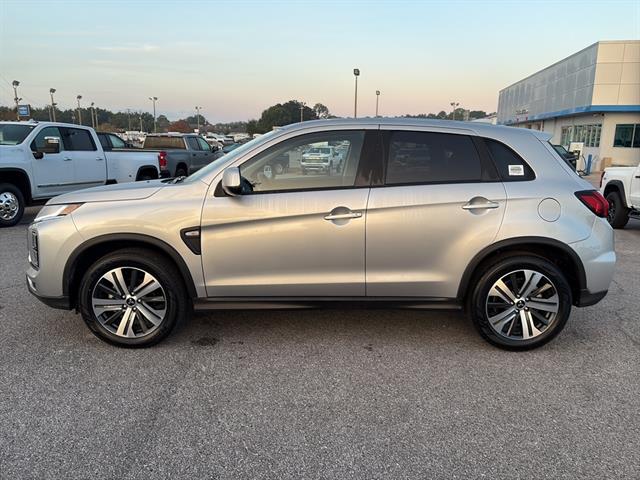 2024 Mitsubishi Outlander Sport ES photo 4