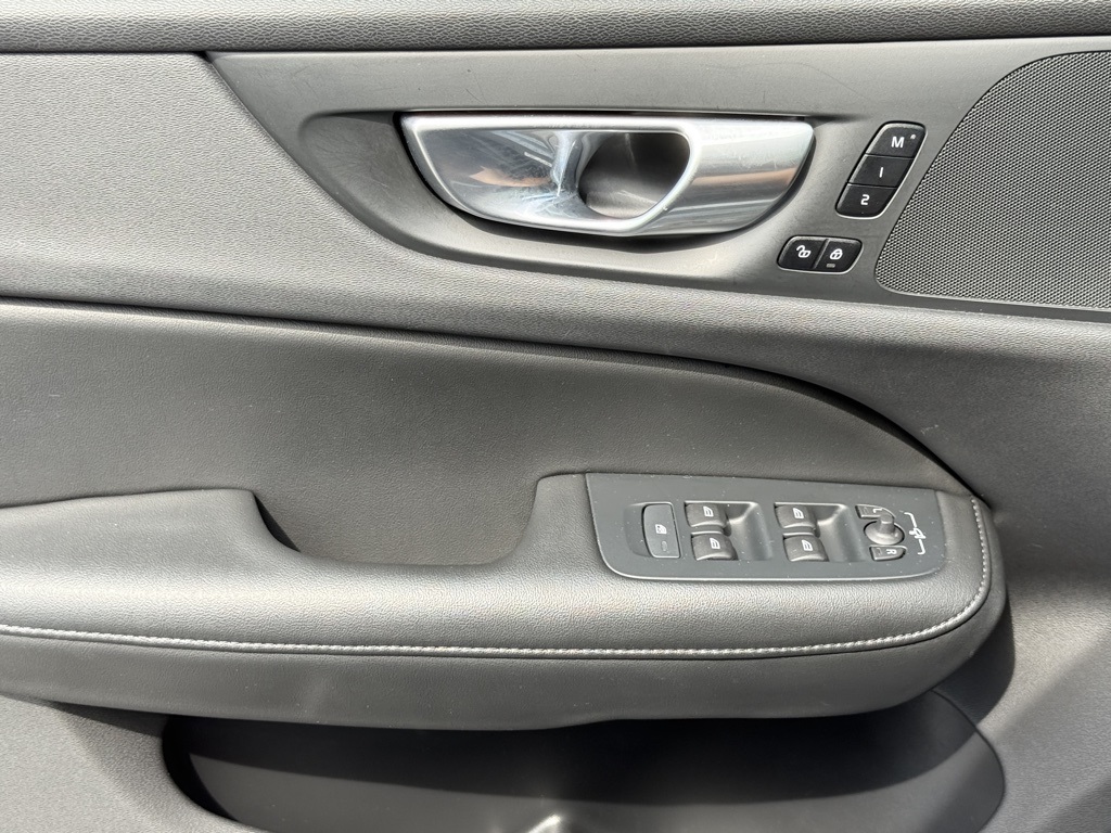 2024 Volvo S60 B5 Core photo 15