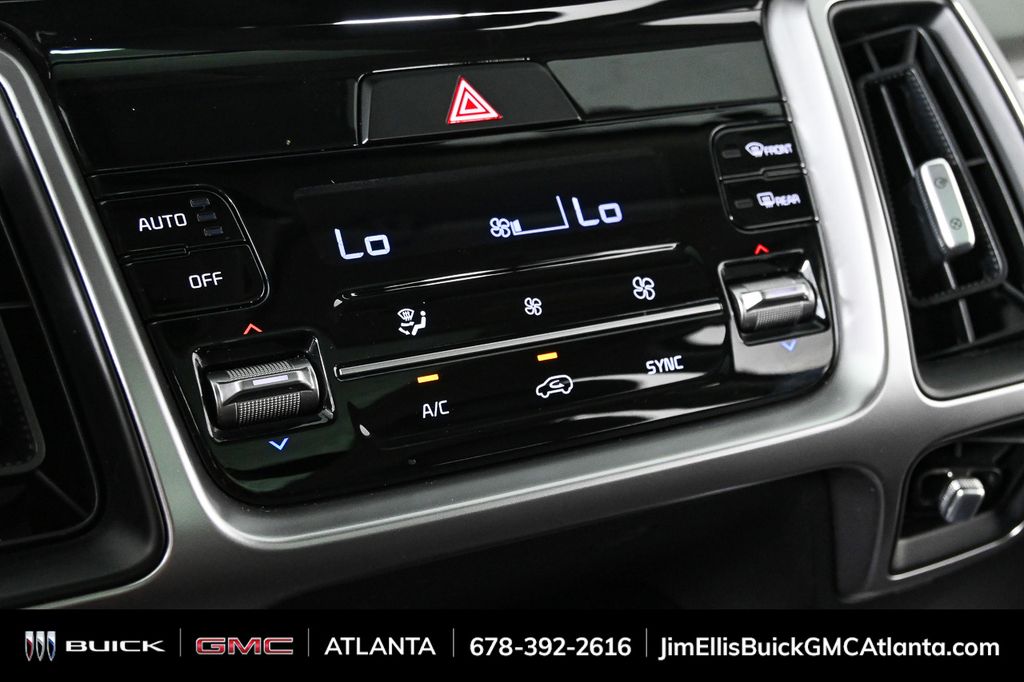 2023 Kia Sorento S photo 14