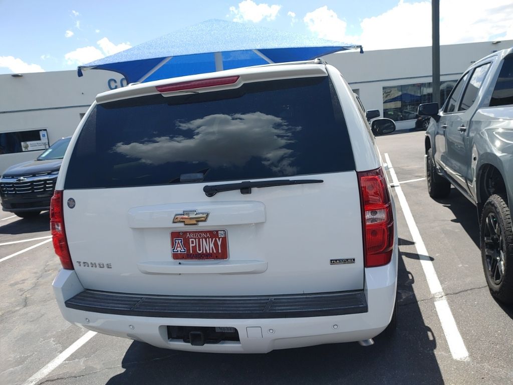 2010 Chevrolet Tahoe LT photo 4