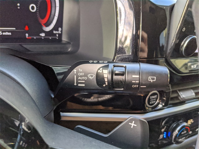 2023 Nissan Pathfinder Platinum photo 33