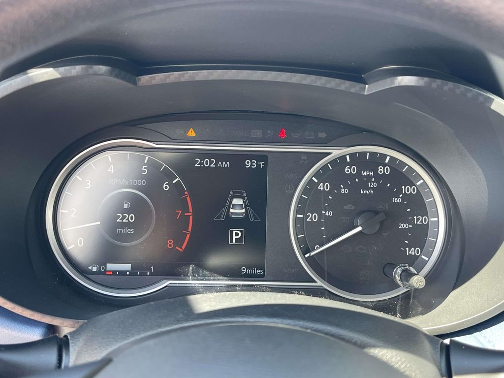 2025 Nissan Versa SV photo 24