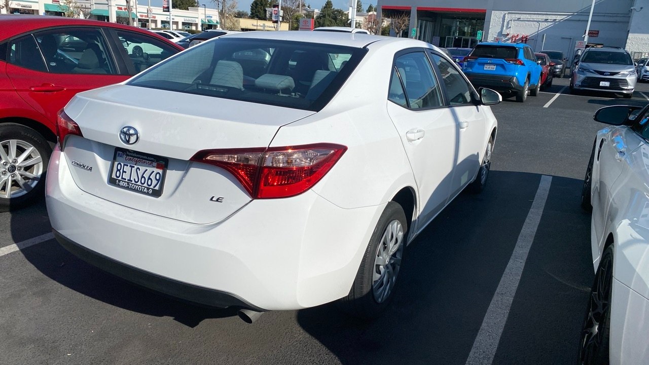 Certified 2018 Toyota Corolla LE with VIN 2T1BURHE3JC097204 for sale in Sunnyvale, CA