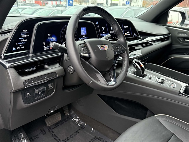 2024 Cadillac Escalade Sport photo 2