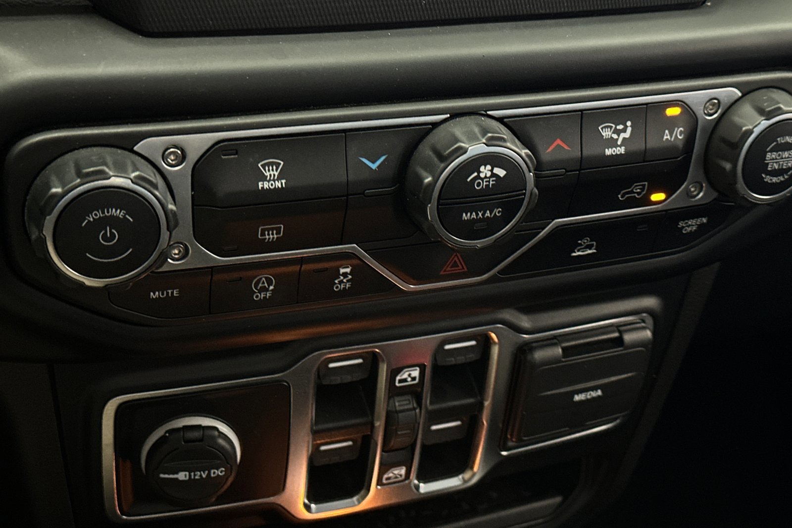 2023 Jeep Gladiator Sport S photo 18