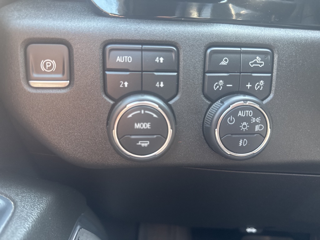 2024 Chevrolet Silverado 1500 High Country photo 31