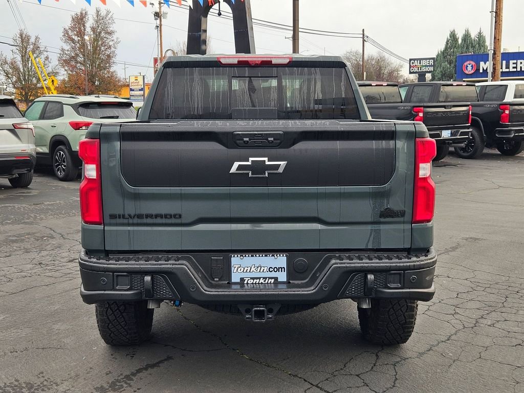 2026 Chevrolet Silverado 1500 ZR2 photo 3