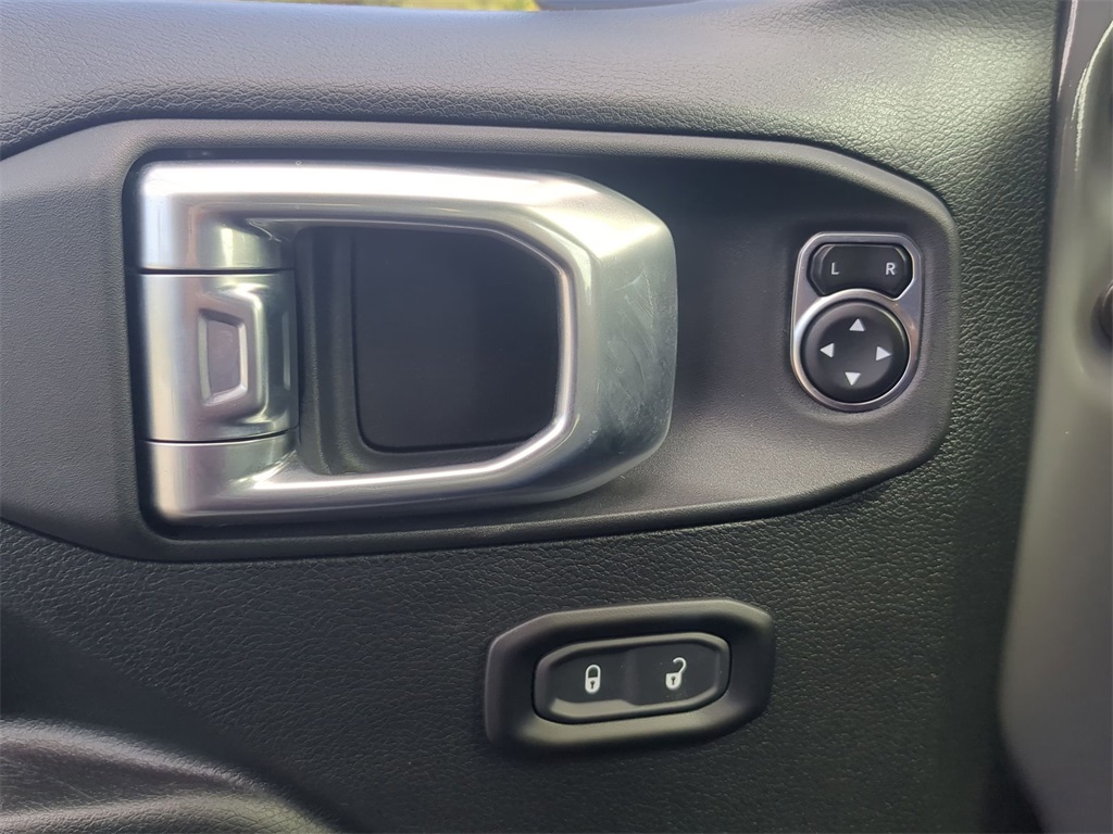 2022 Jeep Wrangler Sport S photo 26