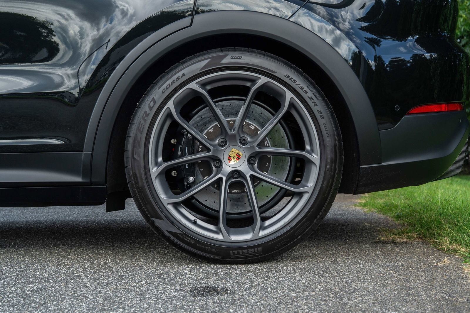 2024 Porsche Cayenne Turbo GT photo 11