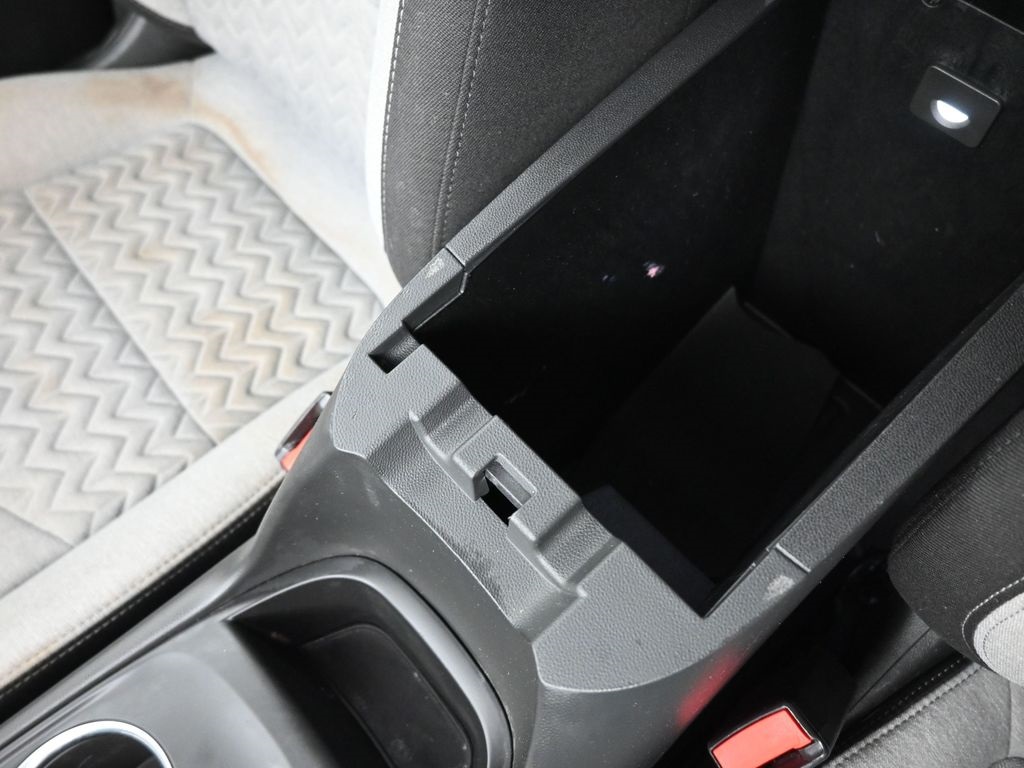 2022 Chevrolet Equinox LS photo 4