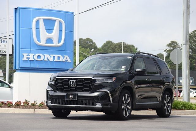 2025 Honda Pilot Elite's photo