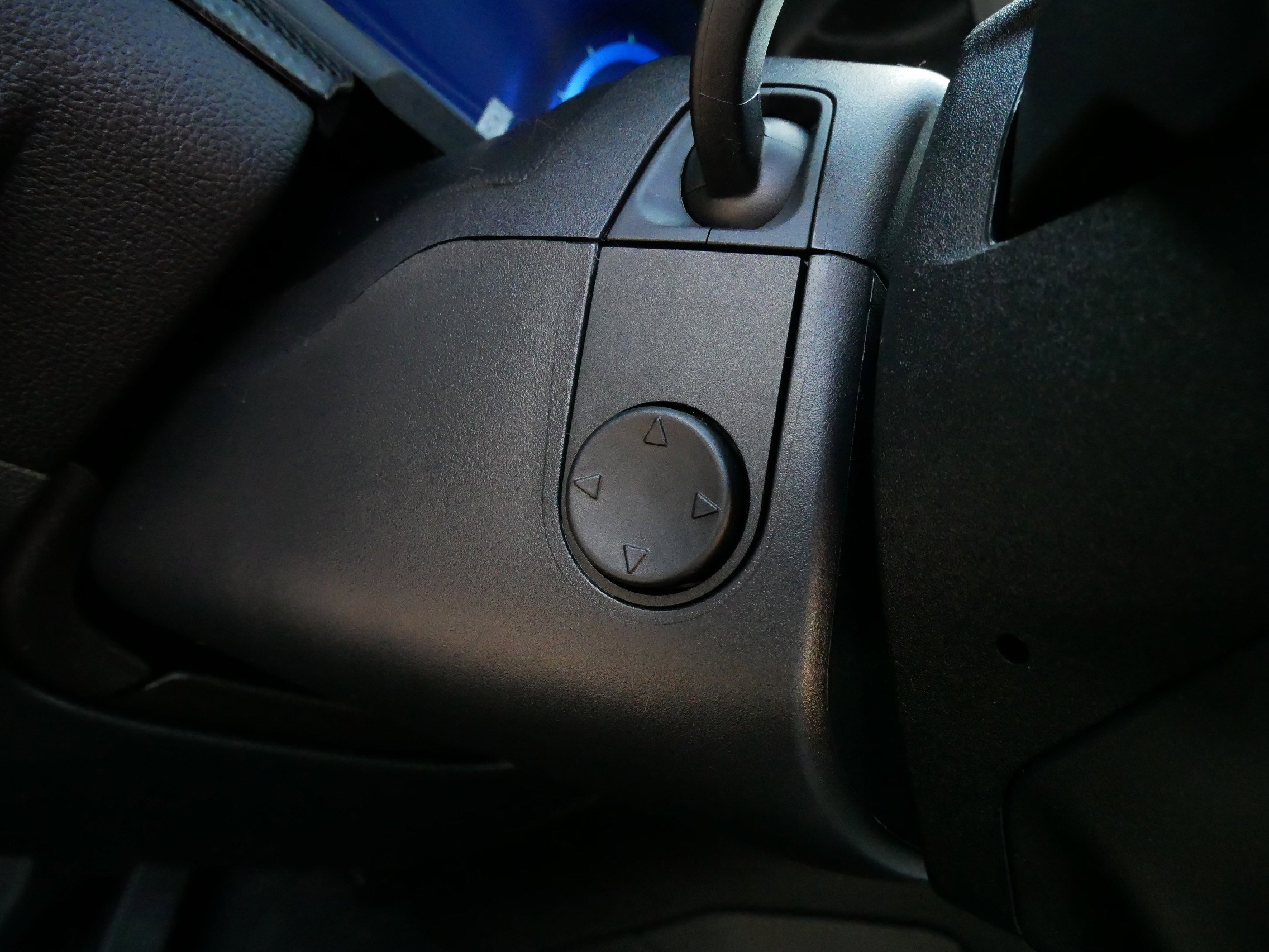 2023 Ford Explorer ST photo 31