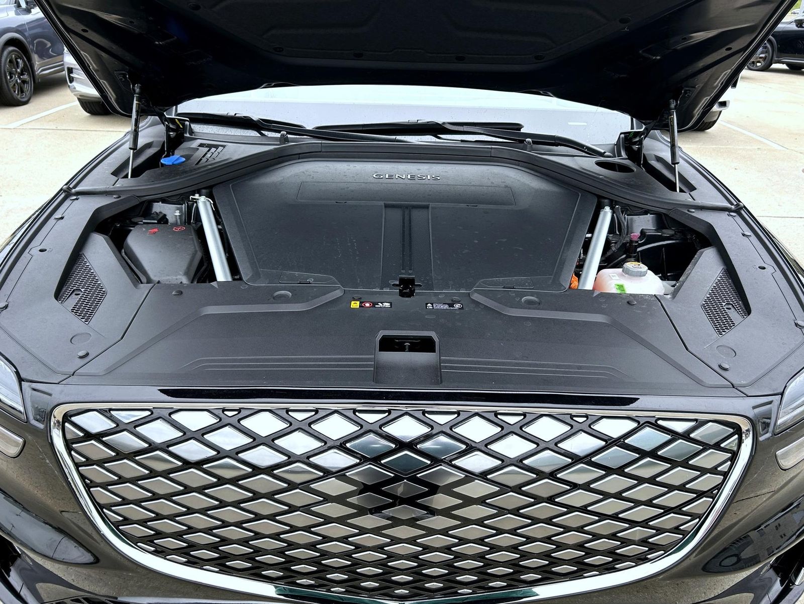 2026 Genesis Electrified GV70 photo 24