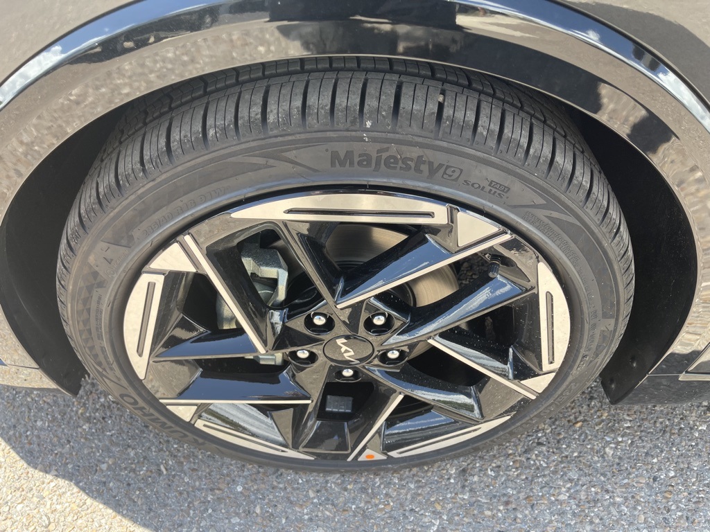2025 Kia K4 GT-Line photo 6
