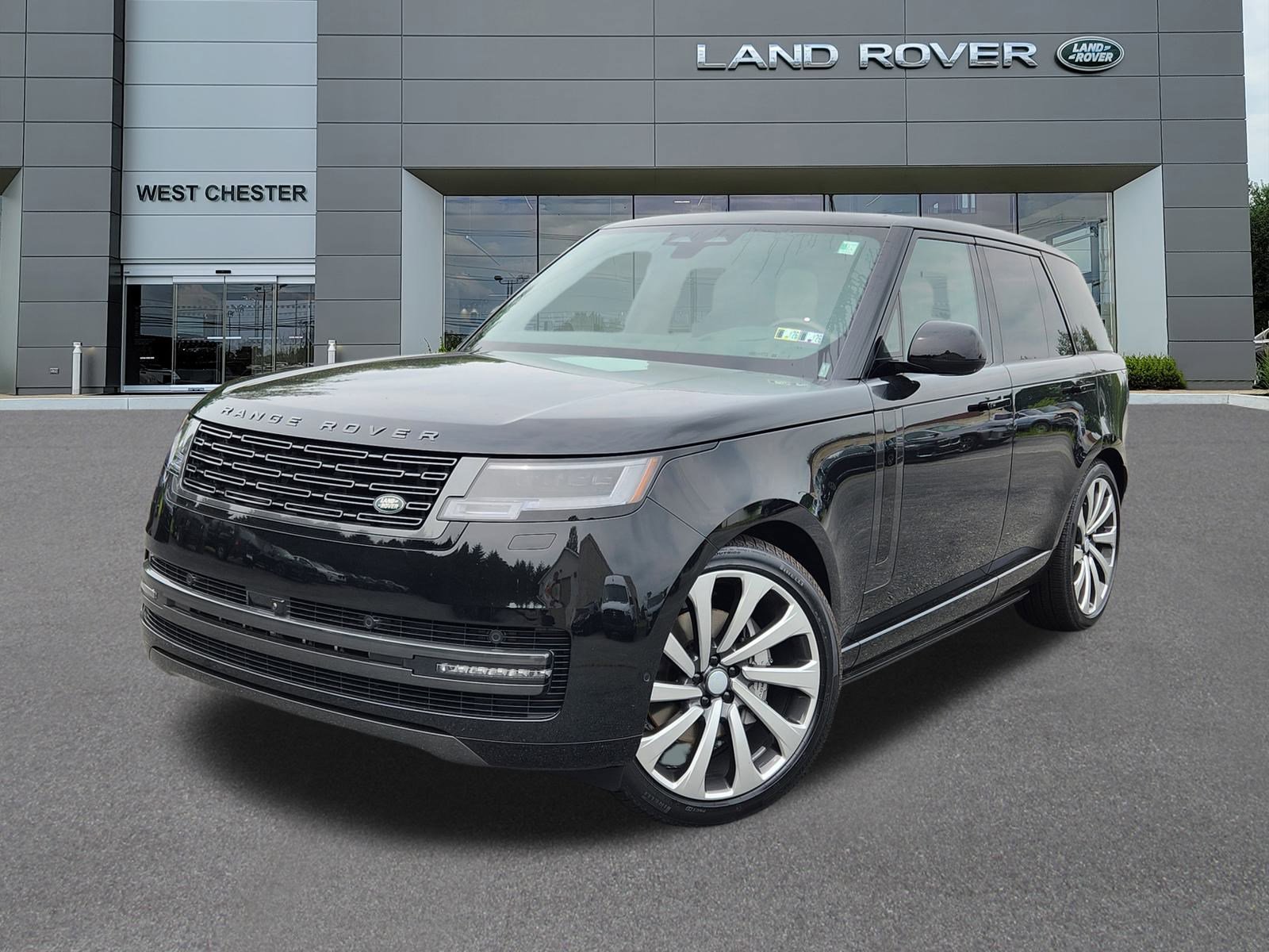 2025 Land Rover Range Rover SE's photo
