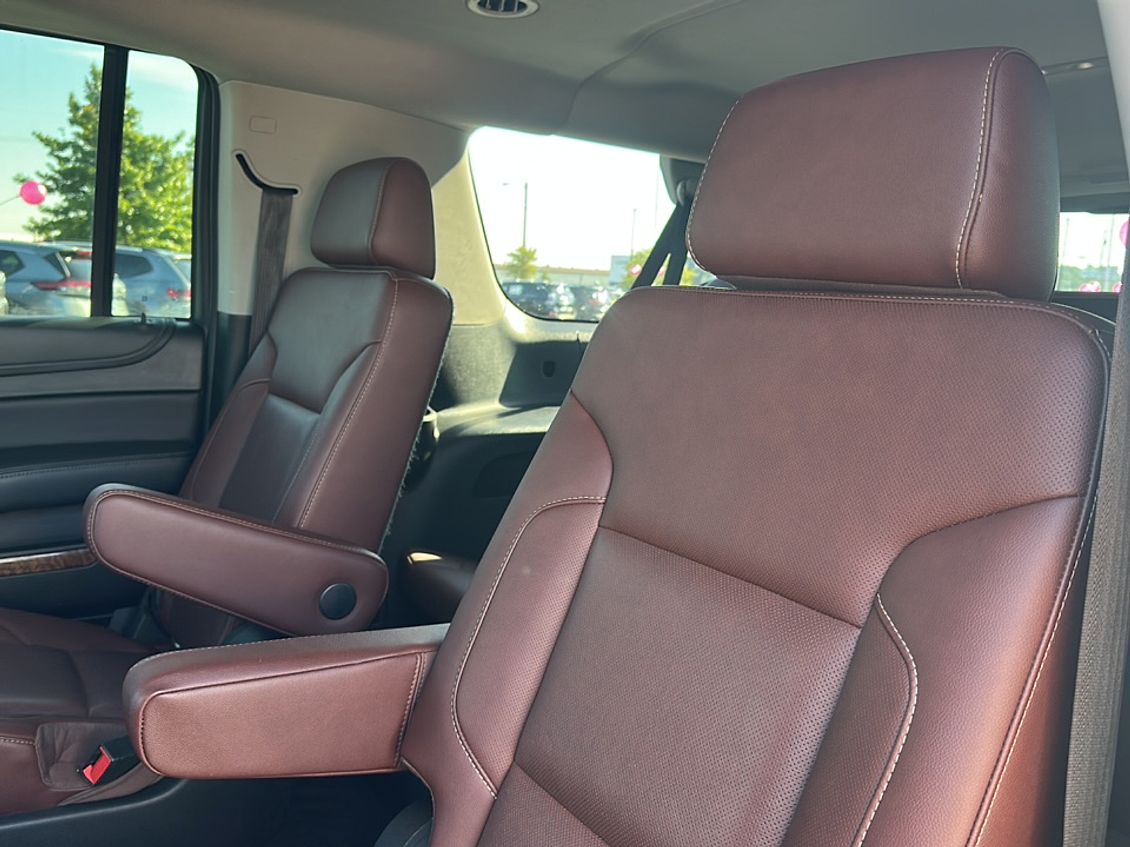 2019 Chevrolet Suburban Premier photo 5