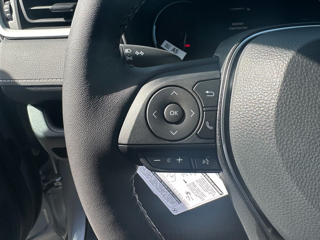 2025 Toyota RAV4 XLE photo 20