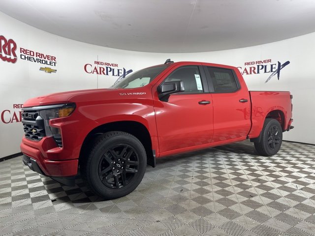 2025 Chevrolet Silverado 1500 Custom photo 3