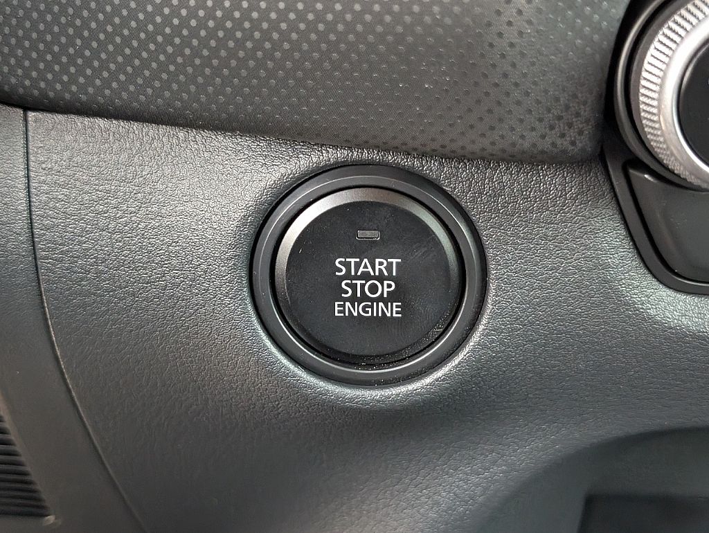 2025 Mazda CX-50 2.5 S Preferred photo 22
