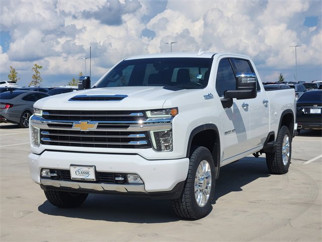 2023 Chevrolet Silverado 2500HD High Country photo 3