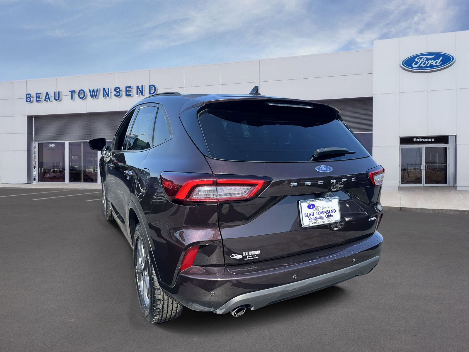 2023 Ford Escape ST-Line photo 4