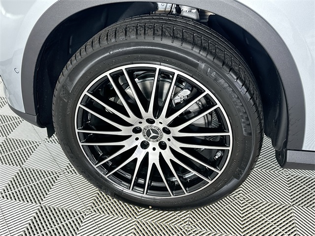2026 Mercedes Benz GLC 300 photo 29