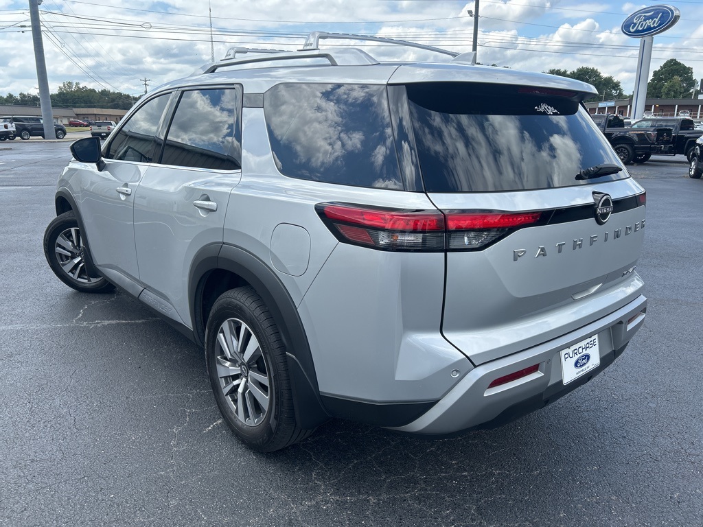 2022 Nissan Pathfinder SL photo 4