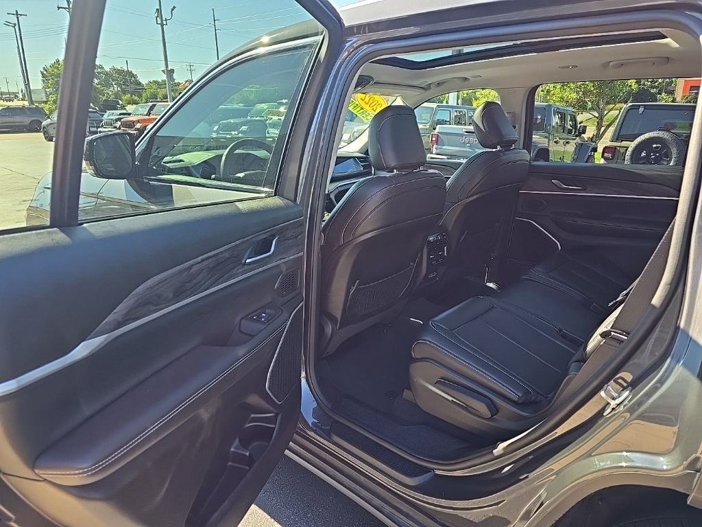 2022 Jeep Grand Cherokee Limited photo 10