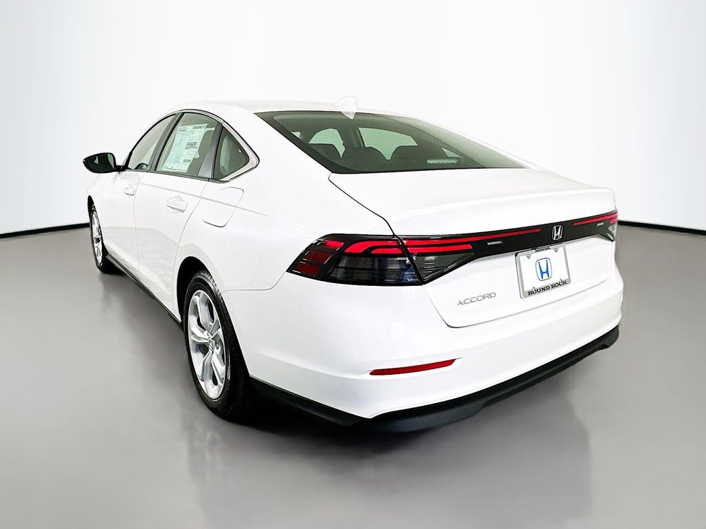 2025 Honda Accord LX photo 7