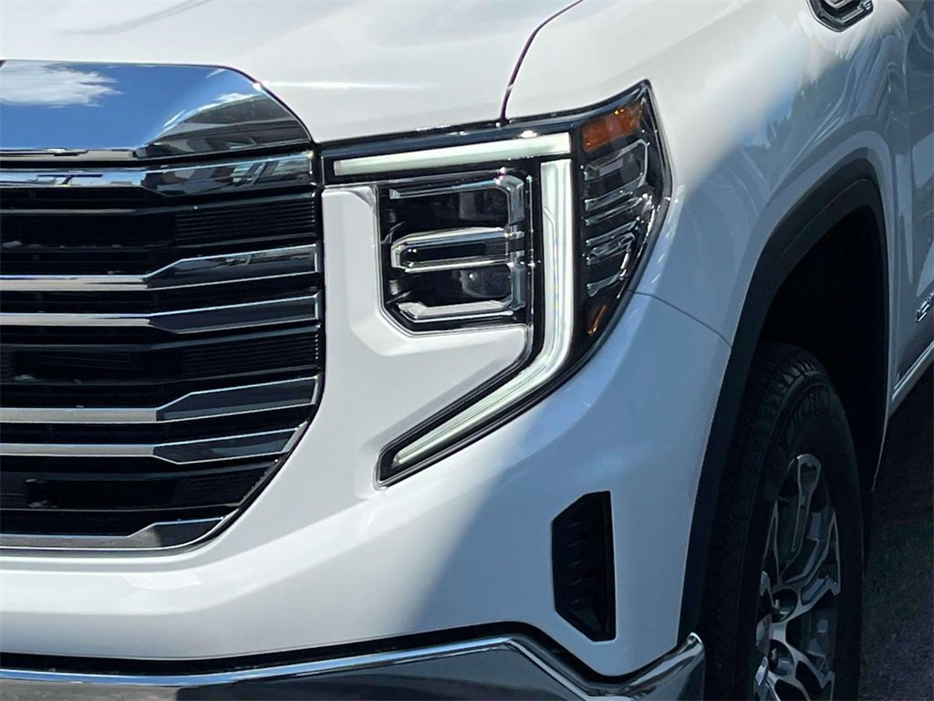 2026 Gmc Sierra 1500 SLT photo 9