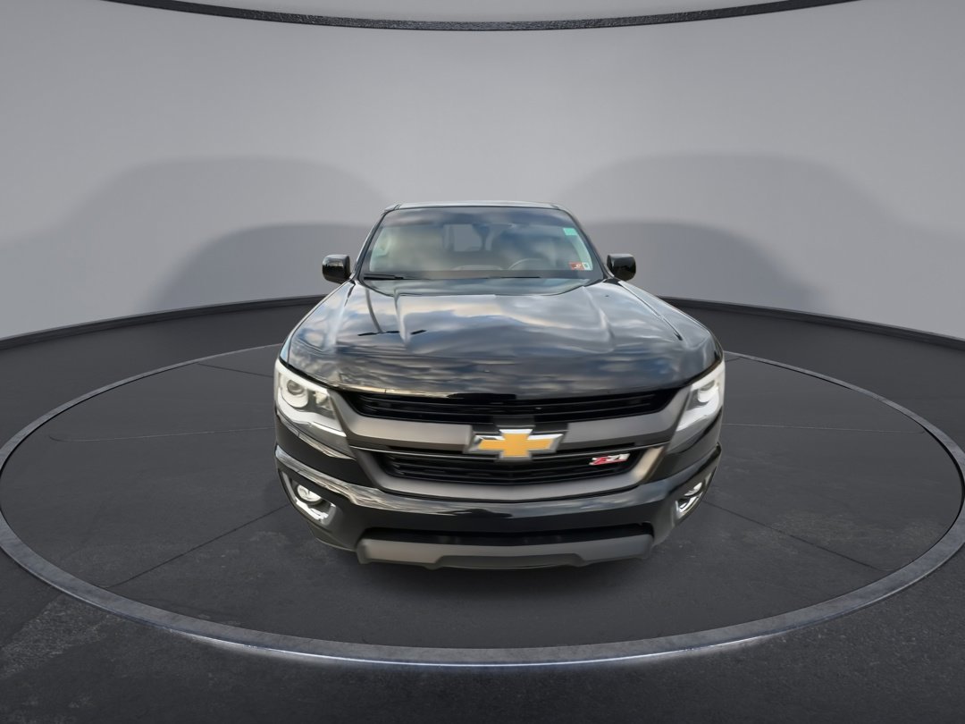 2017 Chevrolet Colorado Z71 photo 2