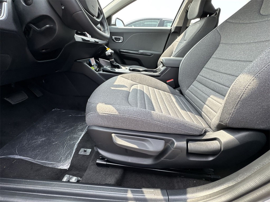 2025 Kia K4 EX photo 4