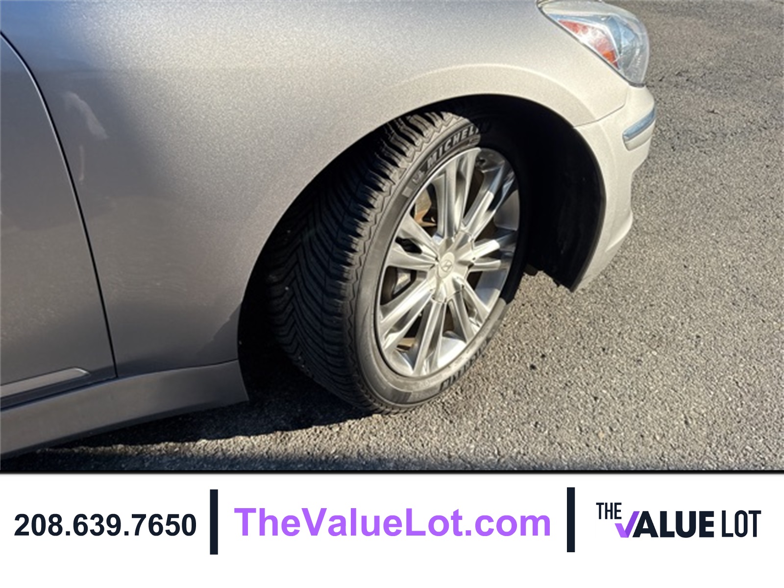 2012 Hyundai Genesis 3.8 photo 11