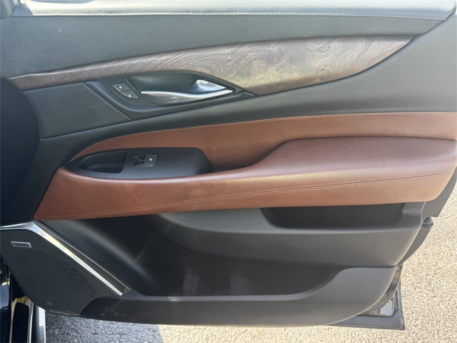 2016 Cadillac Escalade ESV Premium photo 13