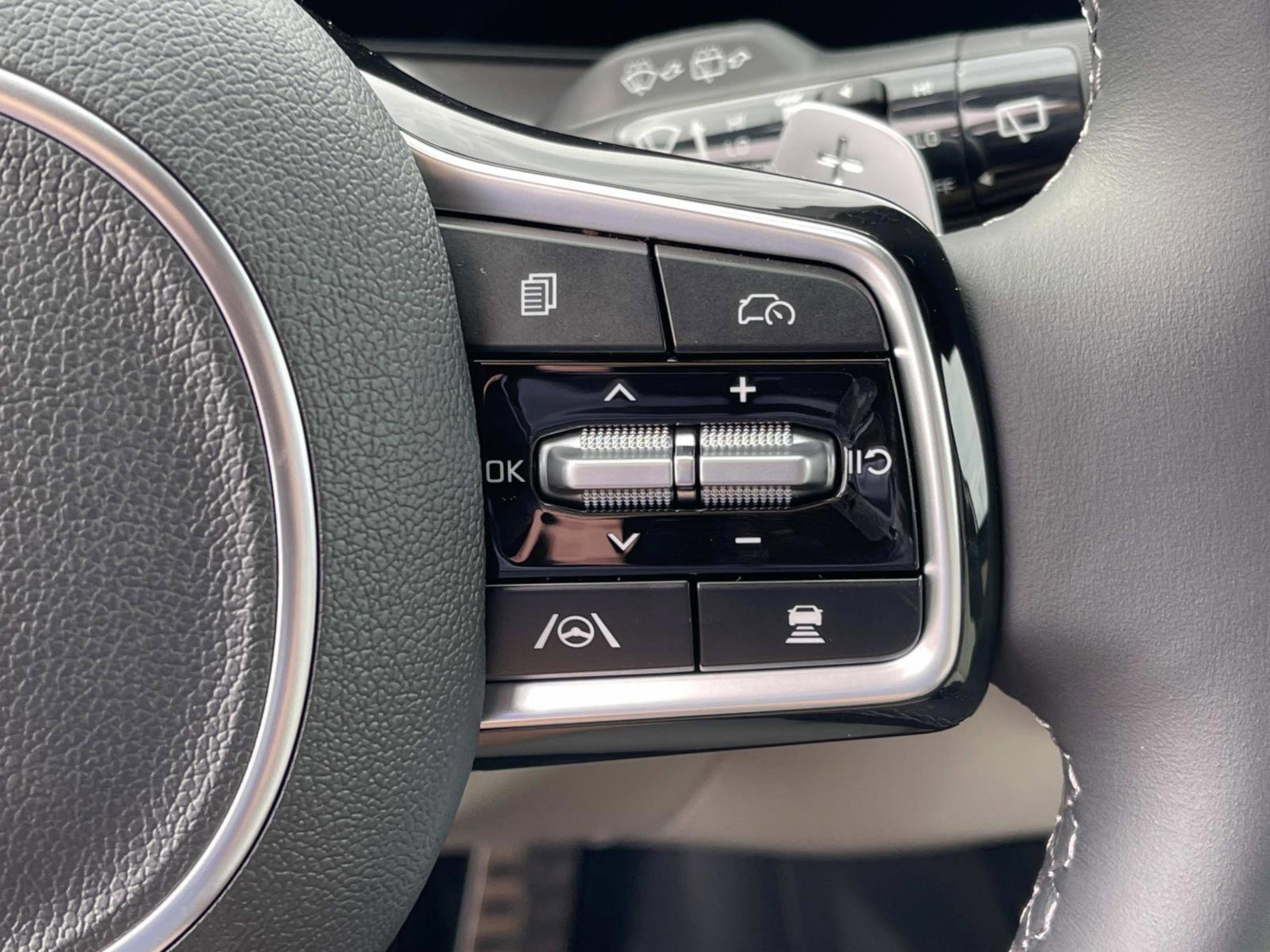 2025 Kia Sorento Hybrid SX Prestige photo 33