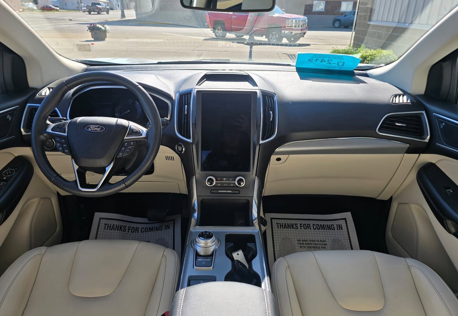 2021 Ford Edge Titanium photo 9