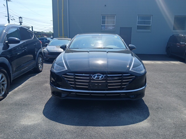 2023 Hyundai Sonata SE photo 2