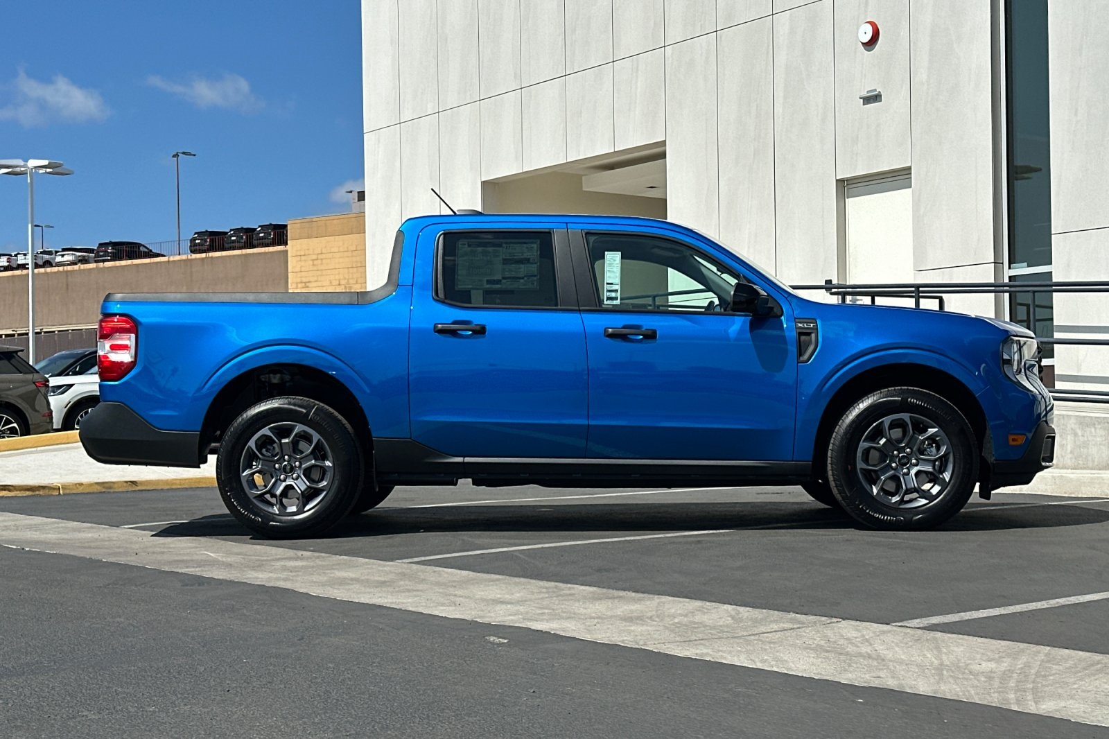 2025 Ford Maverick XLT photo 2