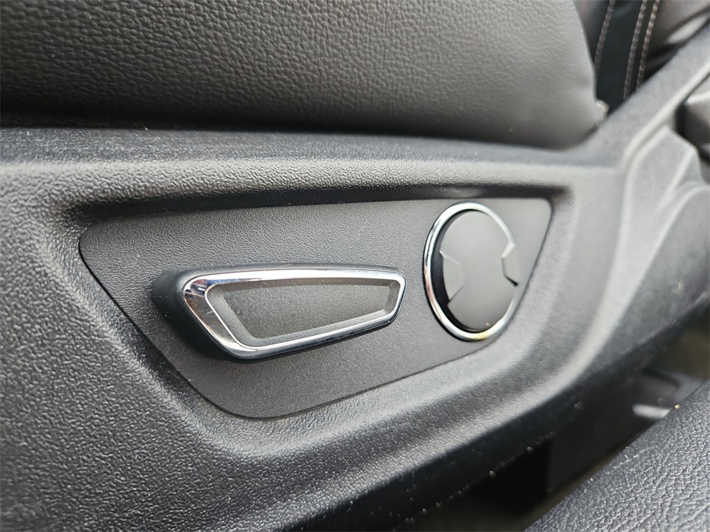 2017 Ford Mustang EcoBoost Premium photo 23