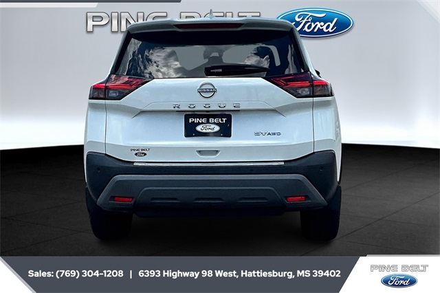 2022 Nissan Rogue SV photo 4
