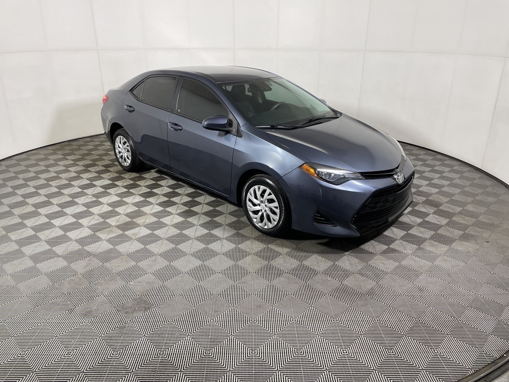 2017 Toyota Corolla LE's photo