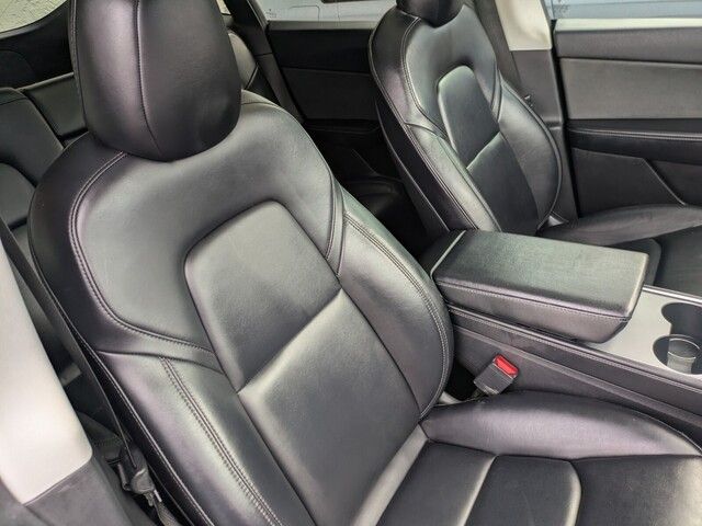 2021 Tesla Model Y Long Range photo 30
