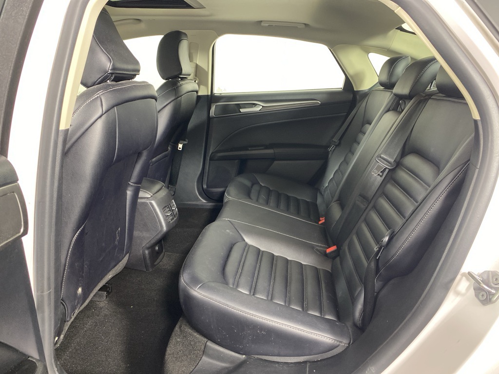 2020 Ford Fusion Hybrid SEL photo 23