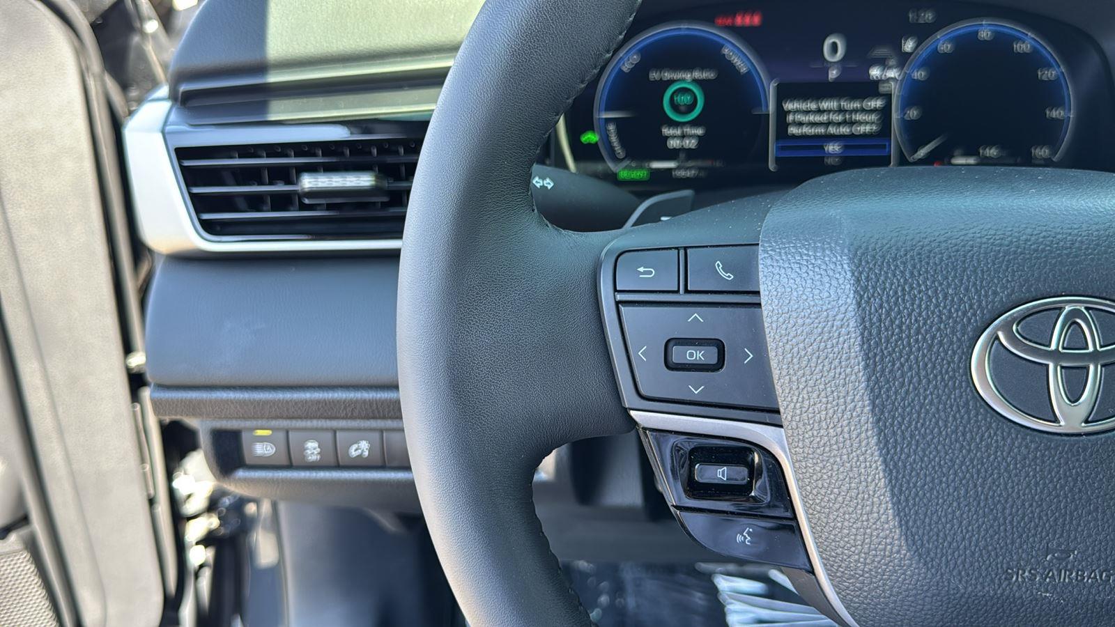 2025 Toyota Camry XSE photo 16