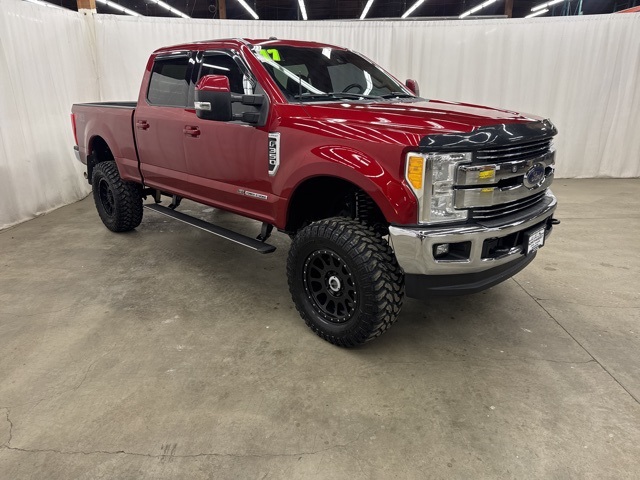 2017 Ford F-350 Super Duty Lariat's photo