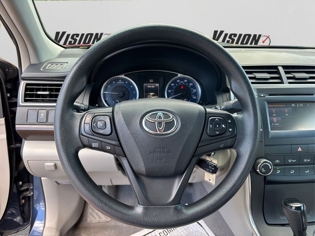 2016 Toyota Camry LE photo 21
