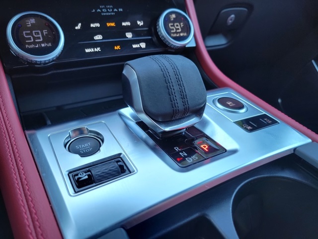 2025 Jaguar F-PACE R-Dynamic S photo 31
