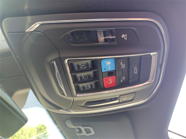 2025 Jeep Grand Cherokee Limited photo 28