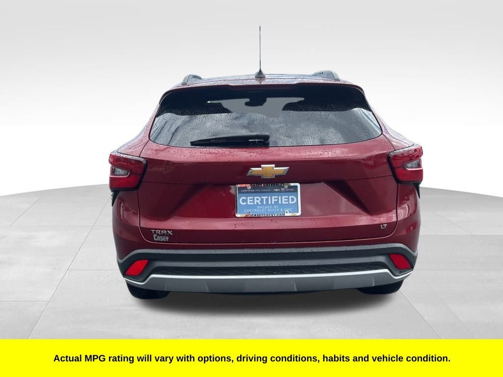 2024 Chevrolet Trax LT photo 4