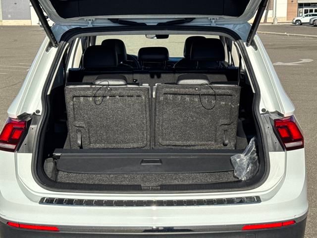 2022 Volkswagen Tiguan SE photo 23